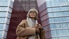 Styling-Tipps für Menschen über 60: Wie Farben und Schnitte Sie jünger wirken lassen können